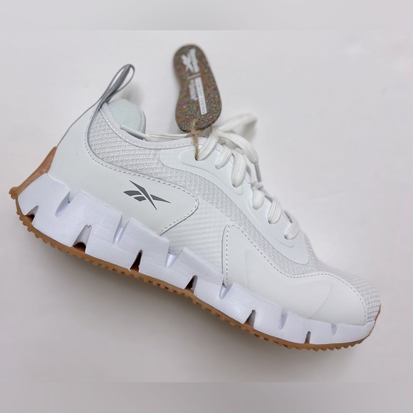 NWT REEBOK Zig Dynamica women’s Shoes white and Orange No box - Picture 4 of 16